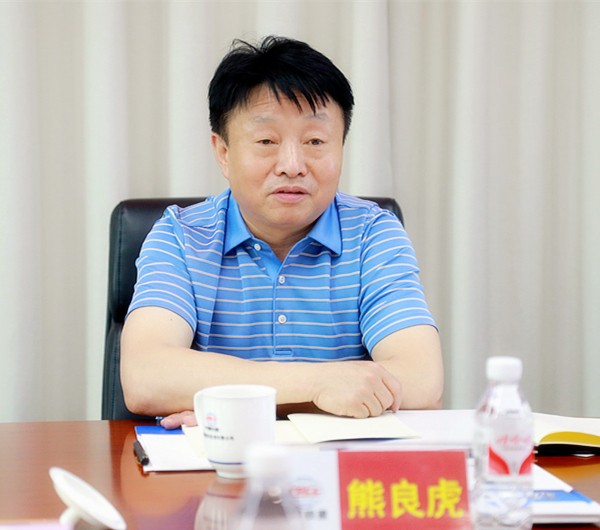 熊良虎拜会中国铁建沉庆投资区域总部执行总经理雷位冰 熊良虎拜会中国铁建沉庆投资区域总部执行总经理雷位冰