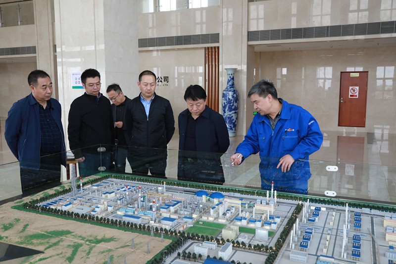 熊良虎赴陕西将来能源公司互换座谈 熊良虎赴陕西将来能源公司互换座谈