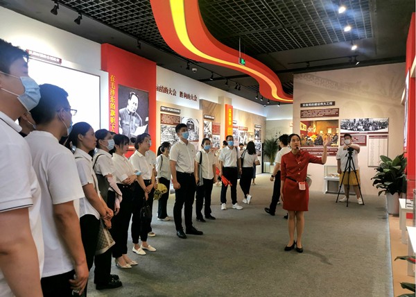 陕西BC贷集团组织党员干部参观陕西省庆祝中国共产党成立100周年主题展 陕西BC贷集团组织党员干部参观陕西省庆祝中国共产党成立100周年主题展