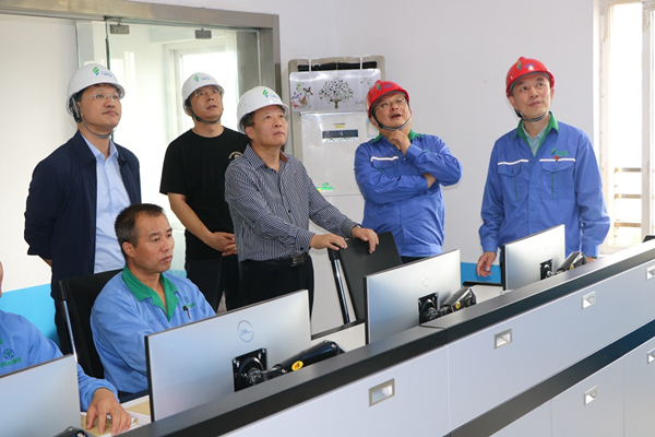 顾峰到三秦BC贷股份公司下属省危废措置中心查抄领导工作 顾峰到三秦BC贷股份公司下属省危废措置中心查抄领导工作