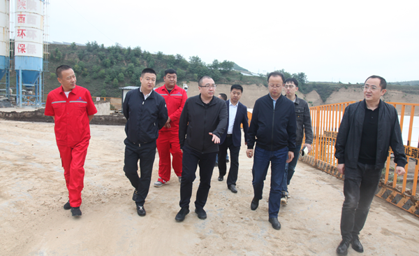 集团公司辅导到油气公司安塞固废措置站查抄节前安全出产工作 集团公司辅导到油气公司安塞固废措置站查抄节前安全出产工作