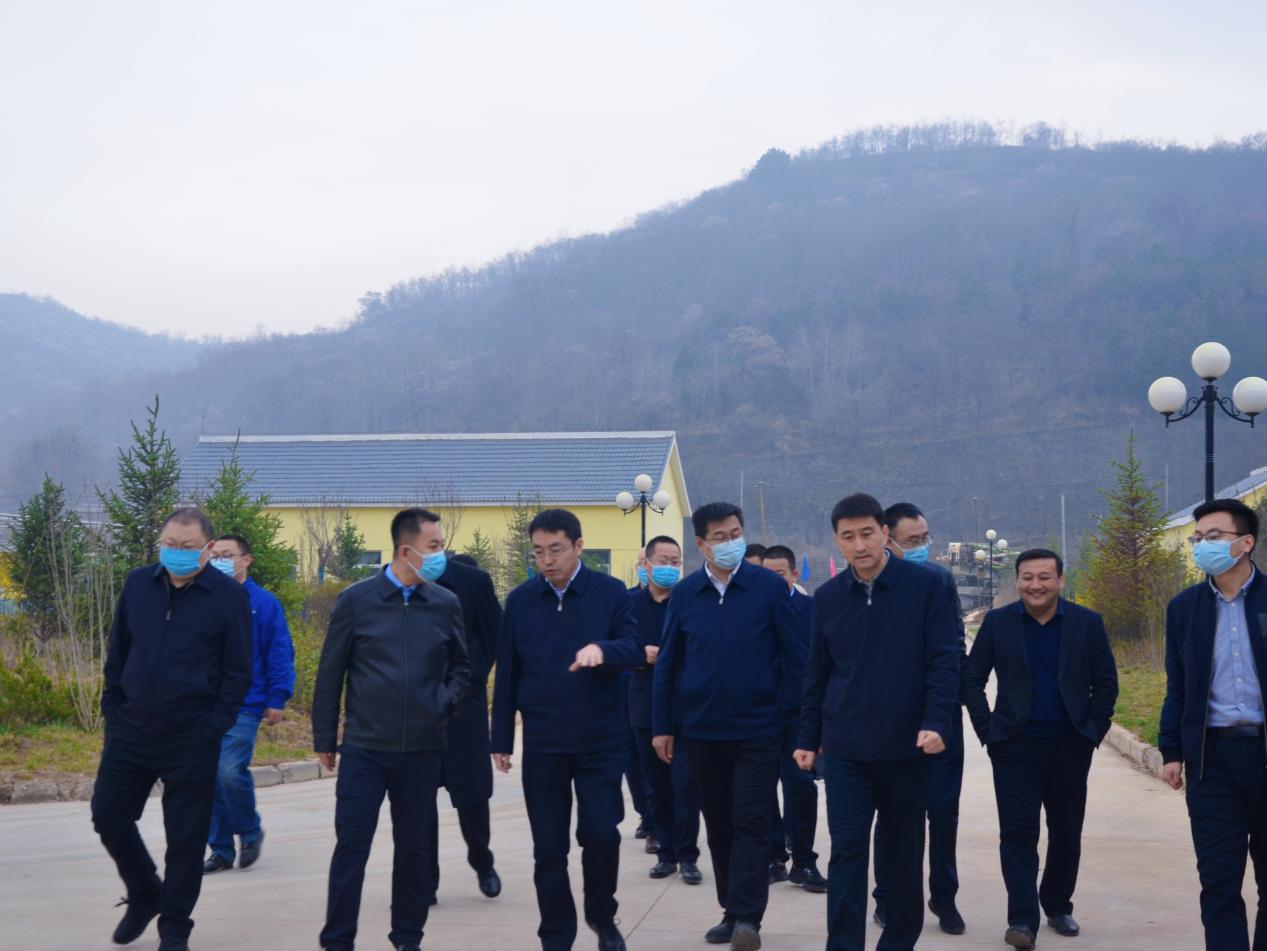 省黄帝陵文化园区管委会副主任、黄陵县委副书记、县长李建雄到水环境公司黄陵县污水处置厂调研 省黄帝陵文化园区管委会副主任、黄陵县委副书记、县长李建雄到水环境公司黄陵县污水处置厂调研