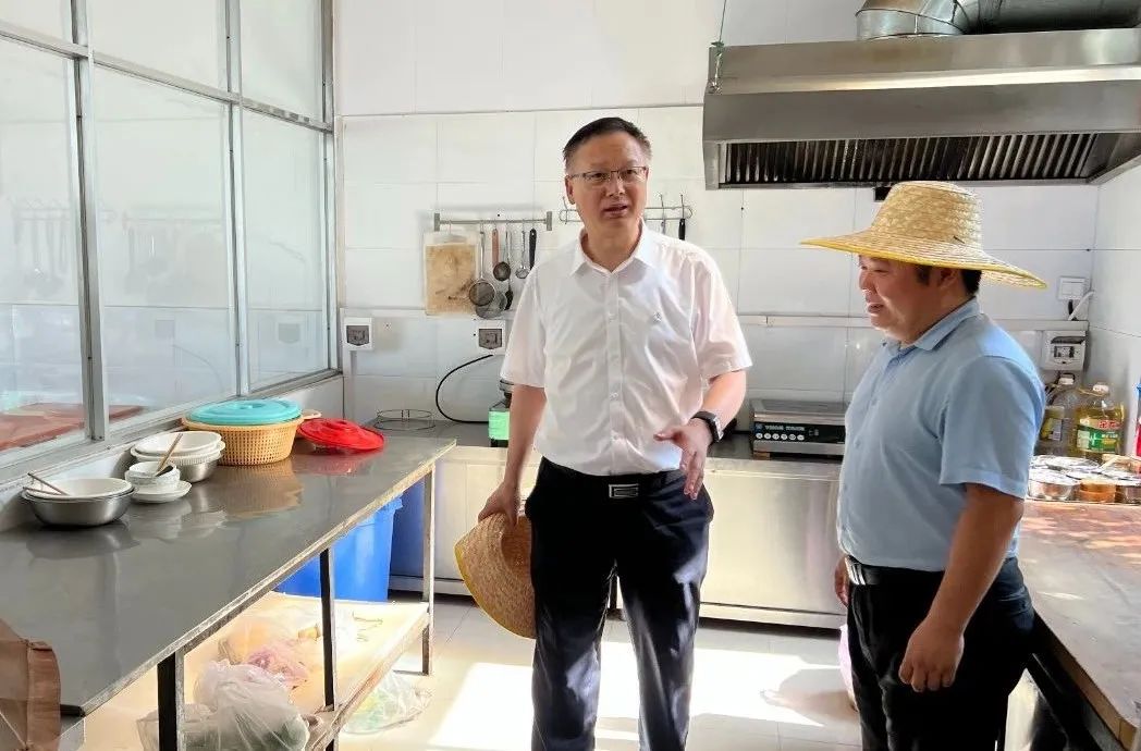 陕西BC贷集团:夏送清冷沁人心 凝心聚力鼓劲头 陕西BC贷集团:夏送清冷沁人心 凝心聚力鼓劲头
